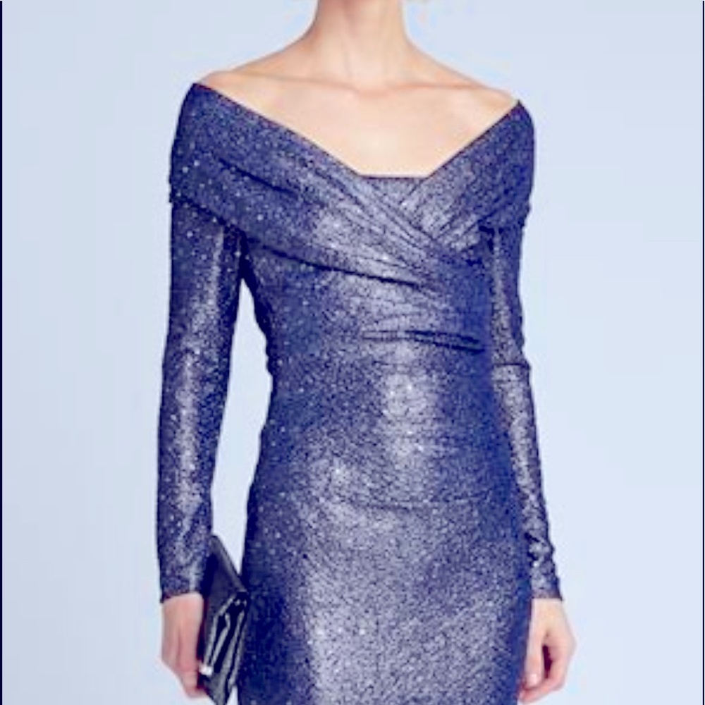 ⭐️ SOLD ⭐️TALBOT RUNHOF
Ruched Sequined Stretch